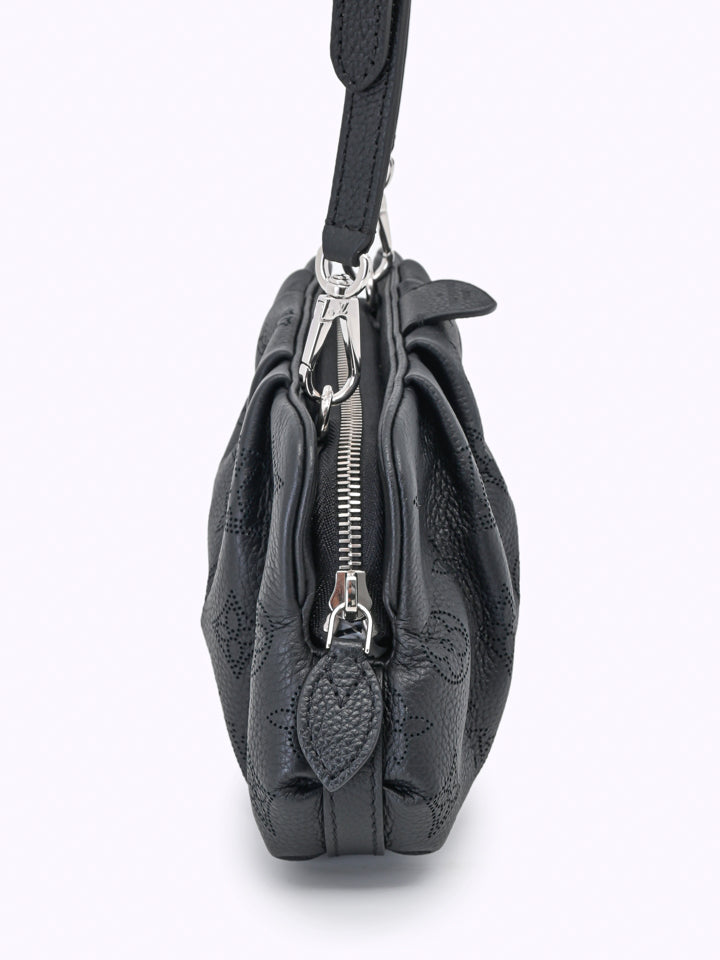 Sold at Auction: A Louis Vuitton Scala cross body mini pouch bag
