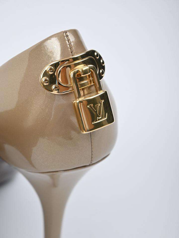 Louis Vuitton Oh Really Black Patent Gold Lock Platform Peep Toe Pumps 36.5  6.5
