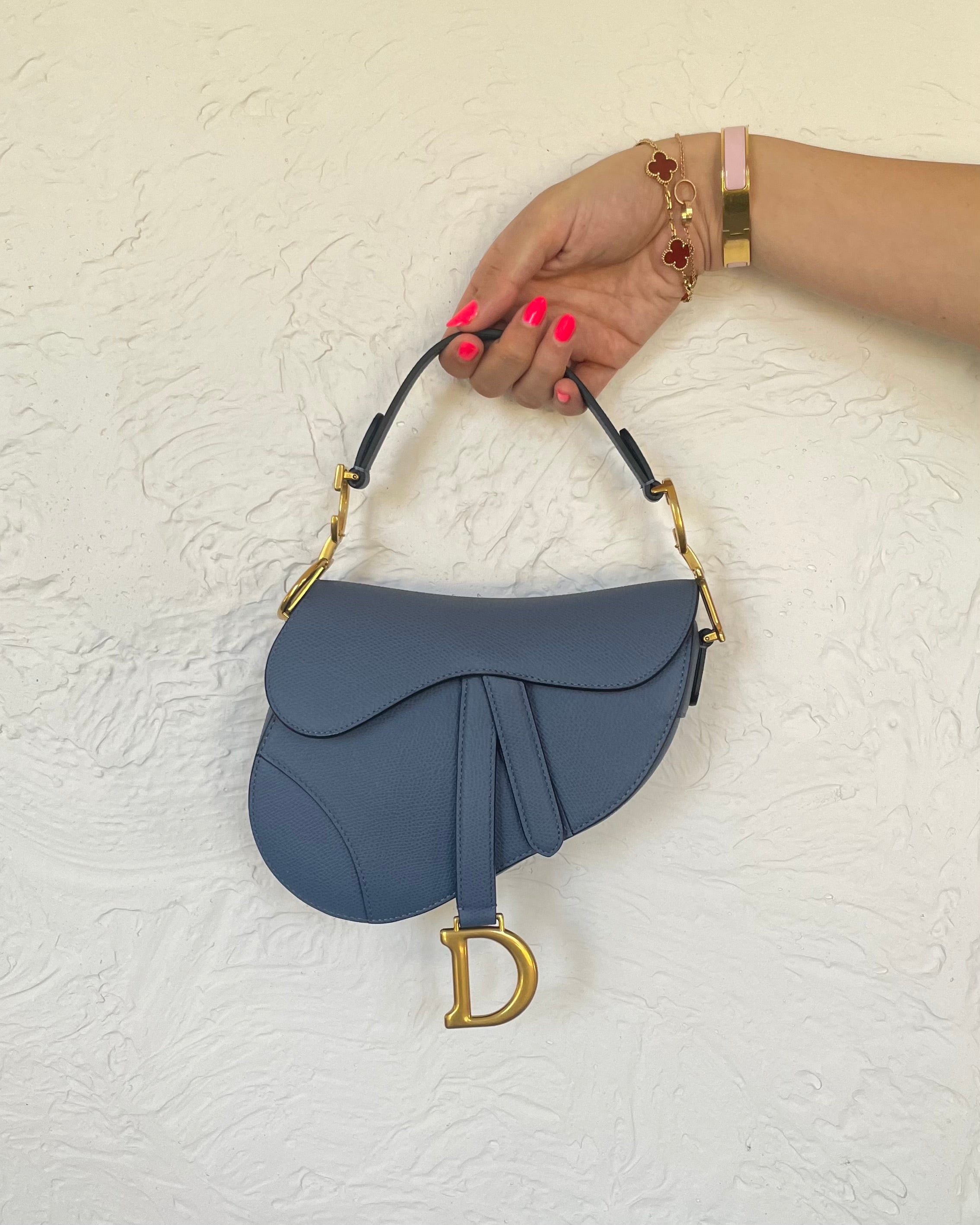 Christian Dior Koi Mini Saddle Bag – Dina C's Fab and Funky Consignment  Boutique